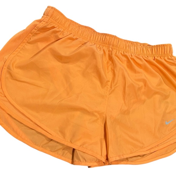Nike Women's One Dri-FIT Mid-Rise 3" Brief-Lined Shorts Sundial Orange Size XL - Picture 5 of 5